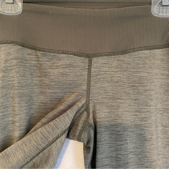 Lululemon Flow and Go Crop  Ladies 4 Heathered Moss Green - Picture 8 of 11